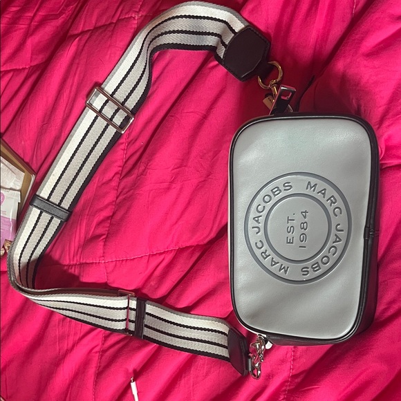 Marc Jacobs Black and White Belt Bag - Picture 1 of 2